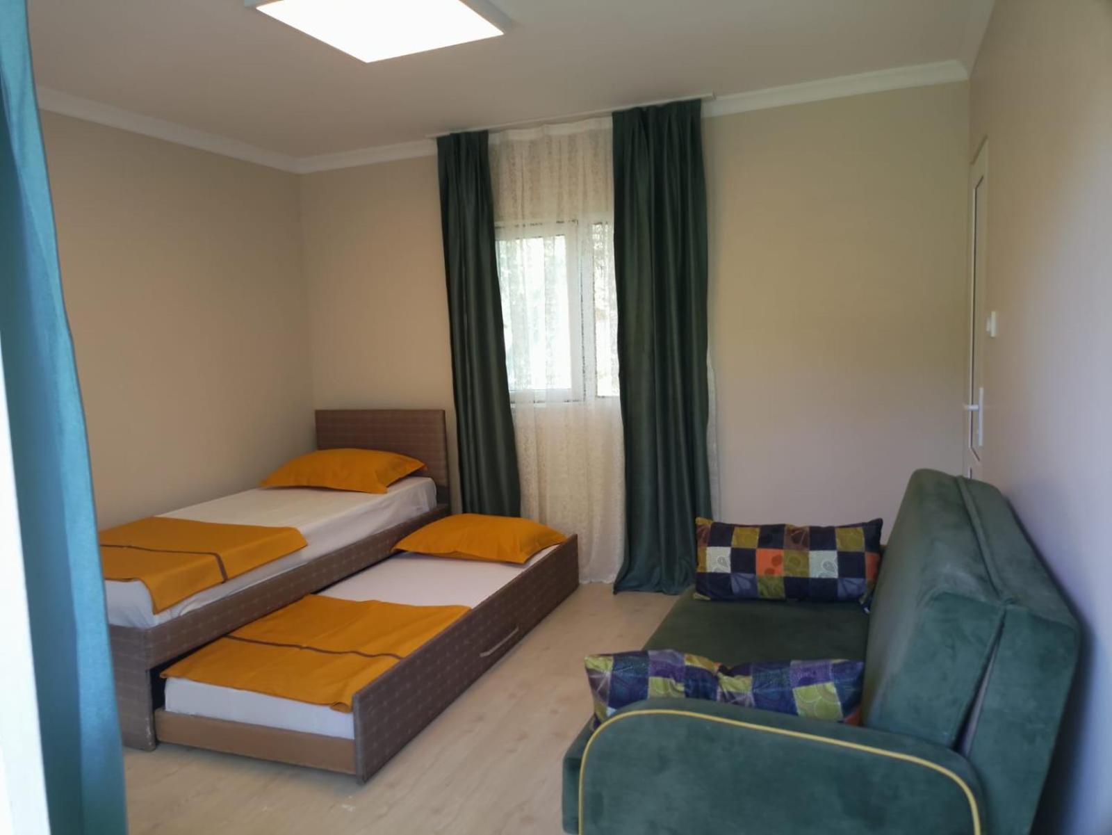 Hotel Cicek Evler Tatil Koeyue Armutlu Exterior foto