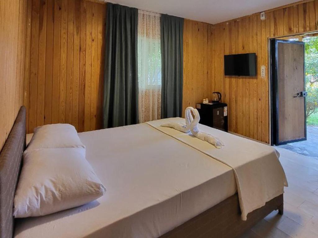 Hotel Cicek Evler Tatil Koeyue Armutlu Exterior foto