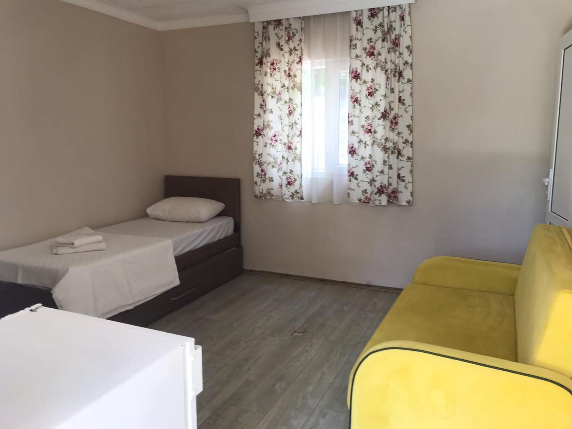 Hotel Cicek Evler Tatil Koeyue Armutlu Exterior foto