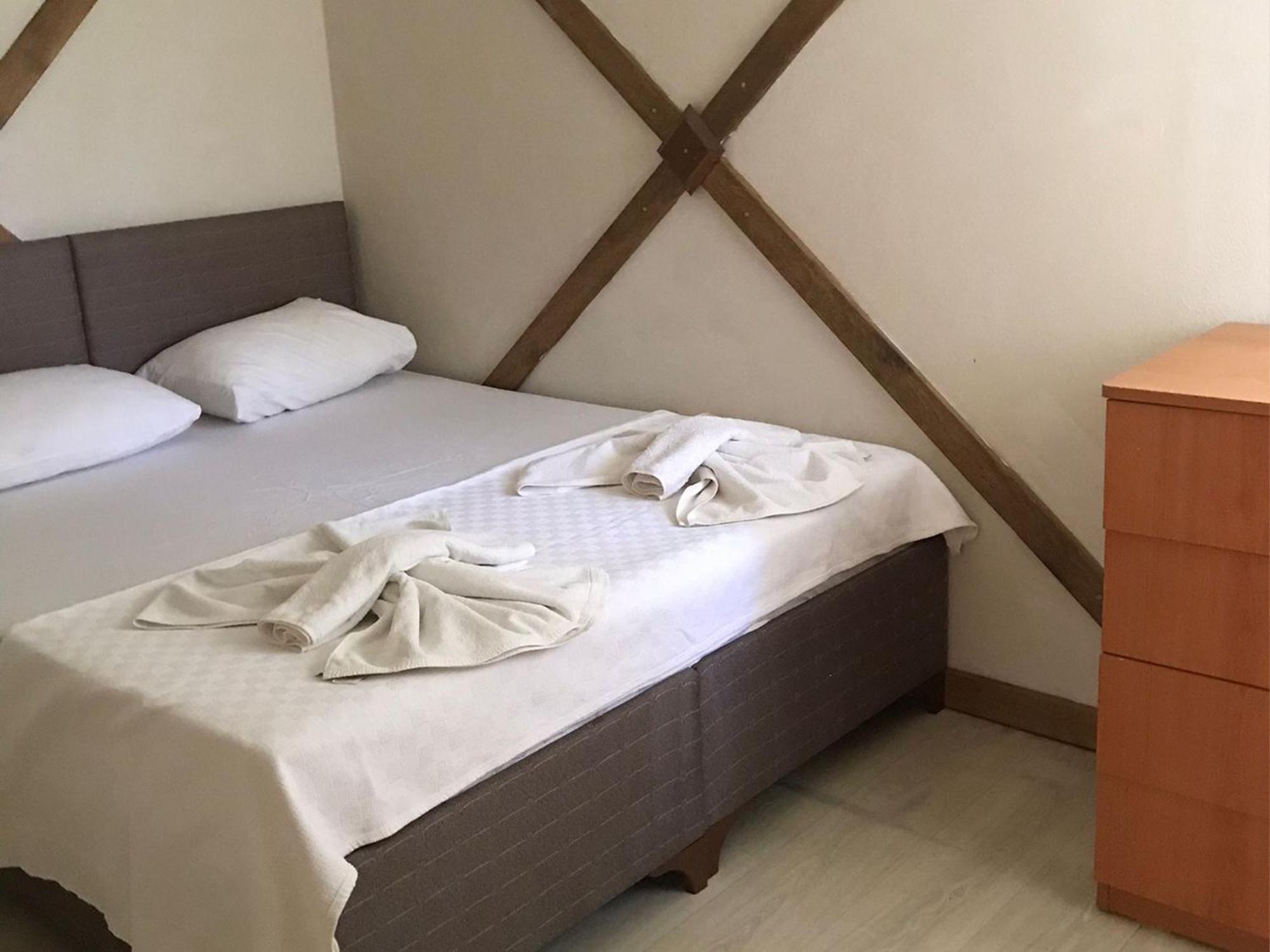 Hotel Cicek Evler Tatil Koeyue Armutlu Exterior foto